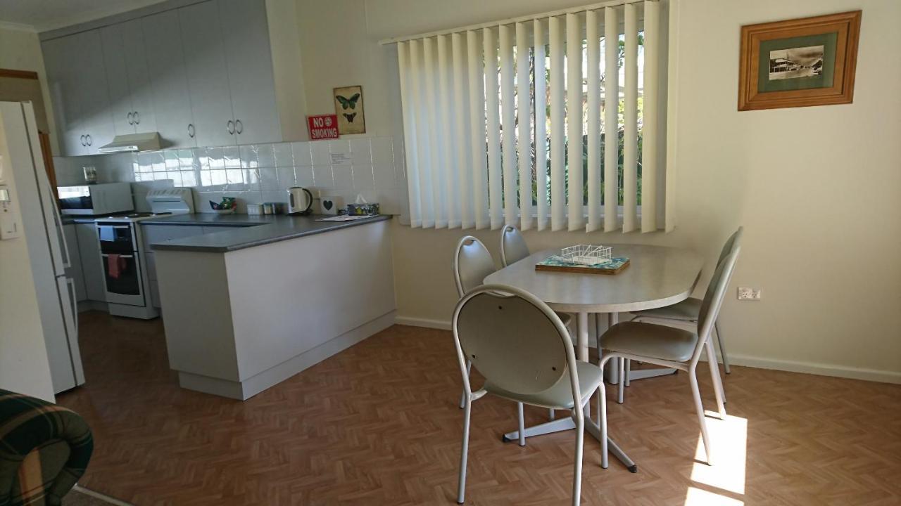 The Convent Boutique Accommodation Хэй Экстерьер фото